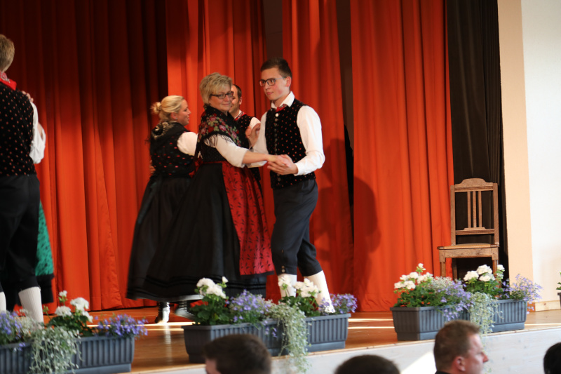 Tanzgruppe (15)