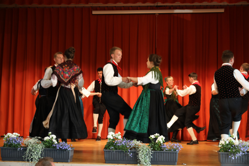 Tanzgruppe (25)