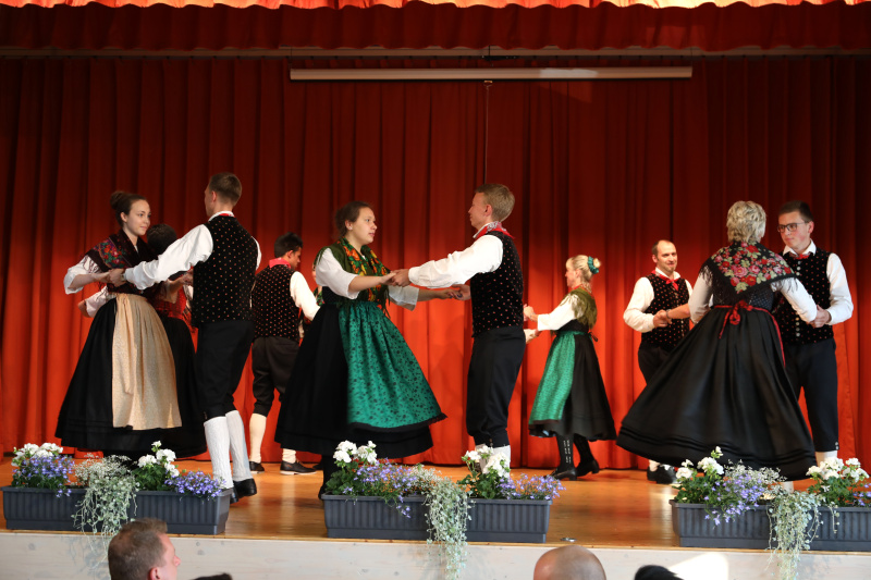 Tanzgruppe (27)