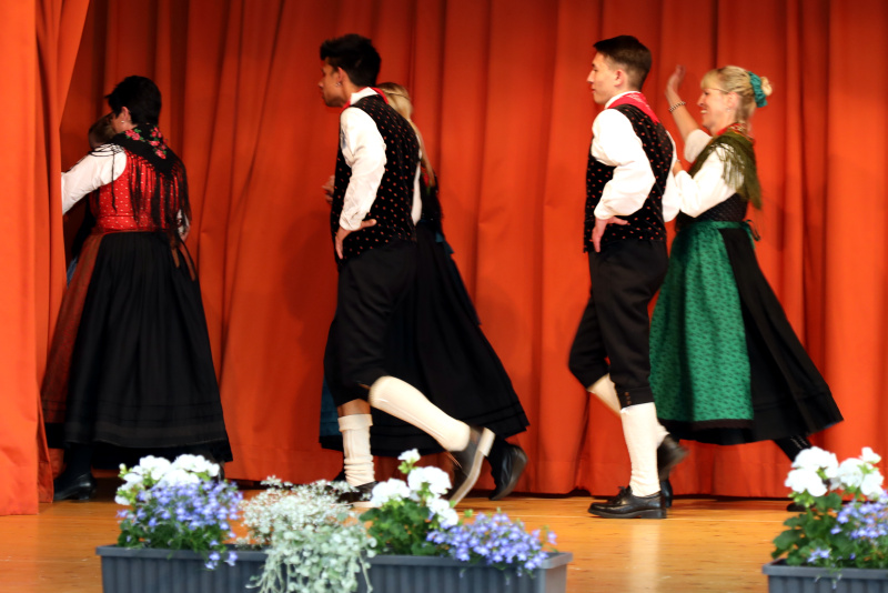 Tanzgruppe (32)