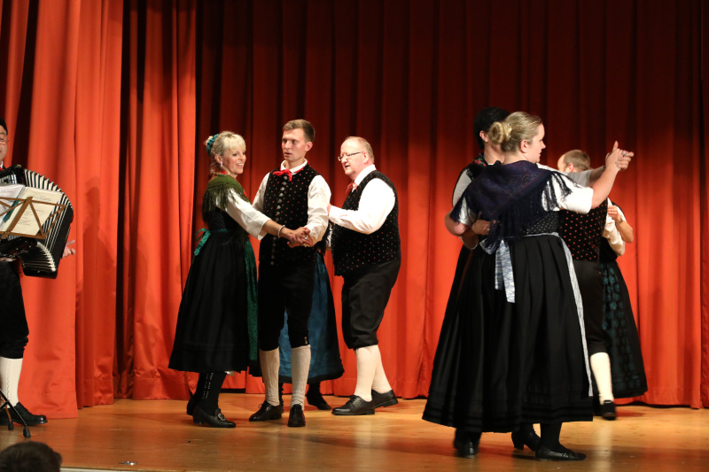 Tanzgruppe (39)