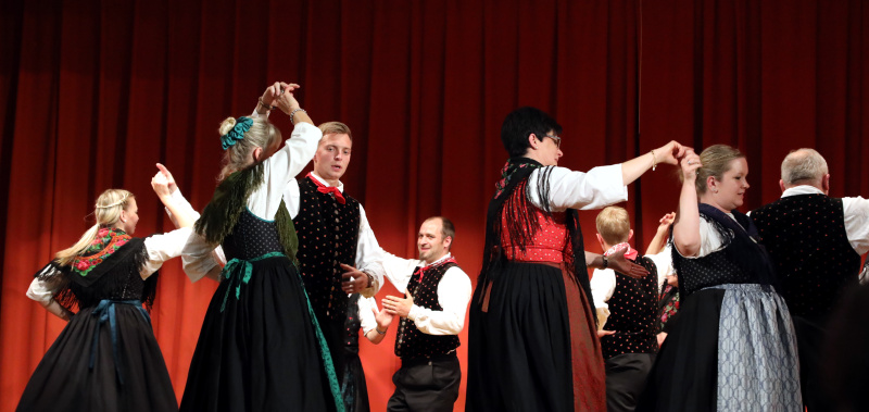 Tanzgruppe (53)