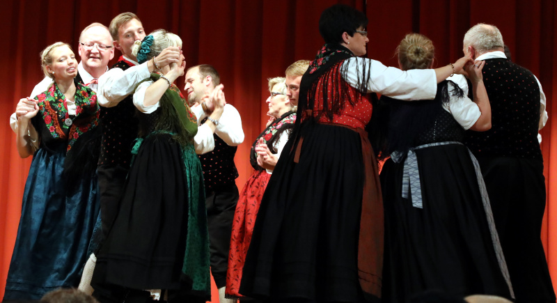 Tanzgruppe (54)
