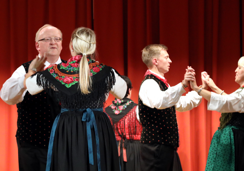 Tanzgruppe (57)