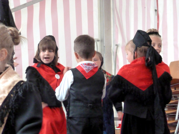 Stehender Festzug_021