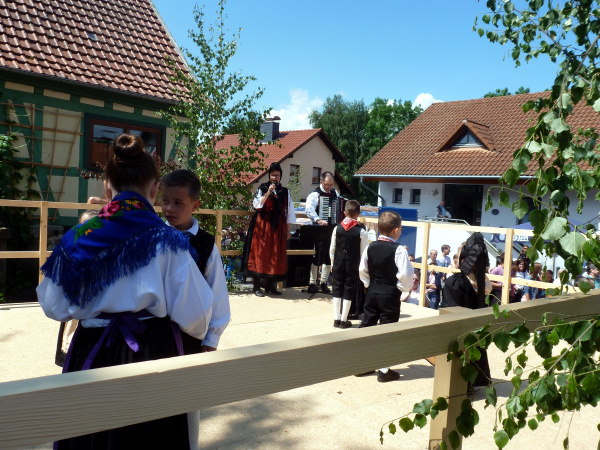 Stehender Festzug_030