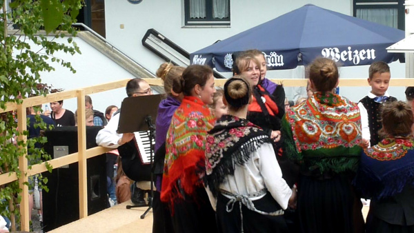 Stehender Festzug_035