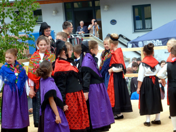 Stehender Festzug_039