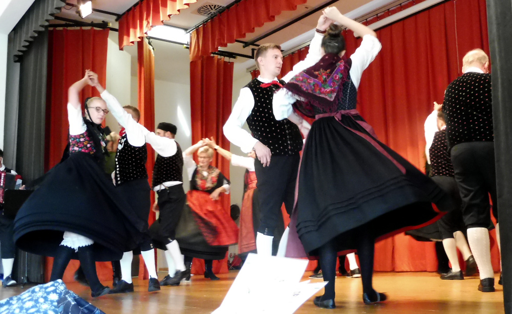 2018_Erwachsenen-Tanzgruppe-1