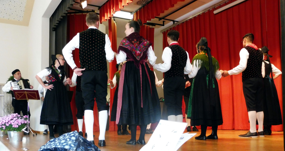 2018_Erwachsenen-Tanzgruppe-5